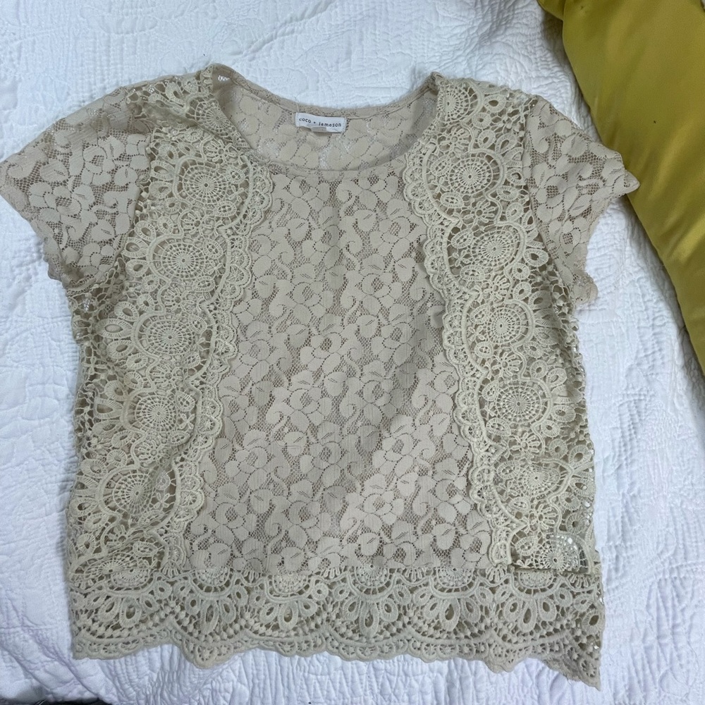 Coco&Jameson lace top